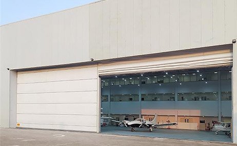Vertical Lift Hangar Door